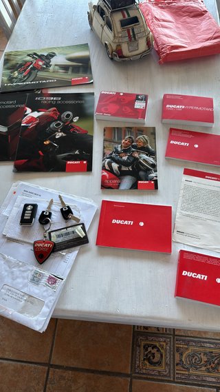 Ducati Hypermotard 1100 Supermotard