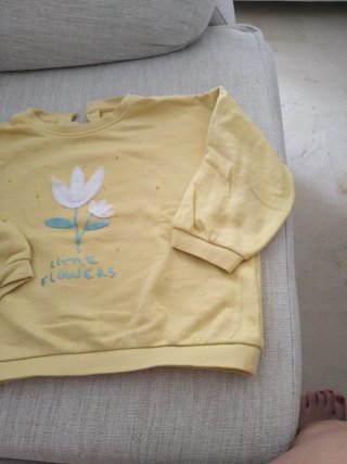 Jersey niña amarillo flores. El corte inglés.