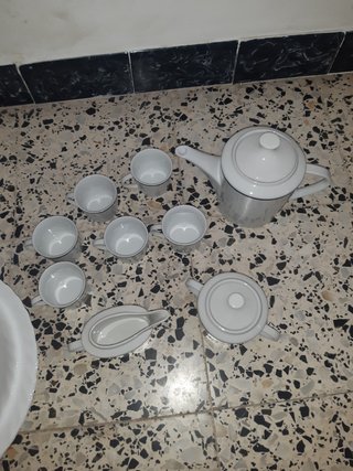 Juego de cafetera con tazas