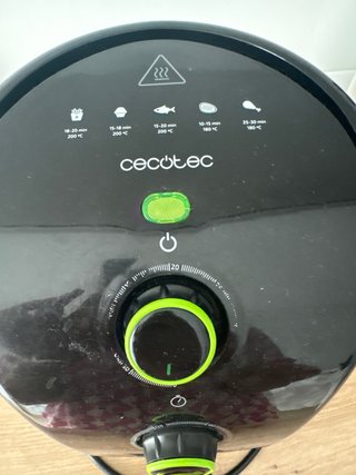 Freidora de aire Cecotec negra