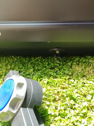 Cofre de techo NORAUTO Bermude 200 negro 375 L.