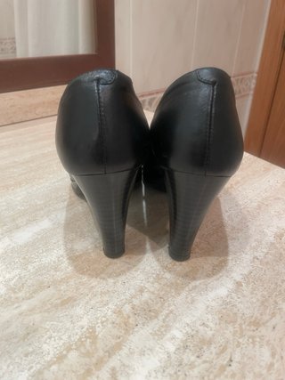 Zapatos de tacón negros talla 38