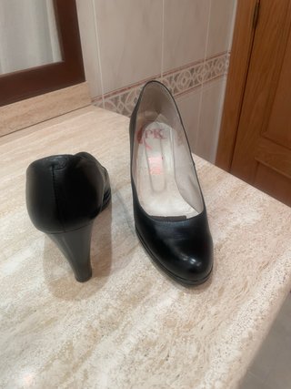 Zapatos de tacón negros talla 38