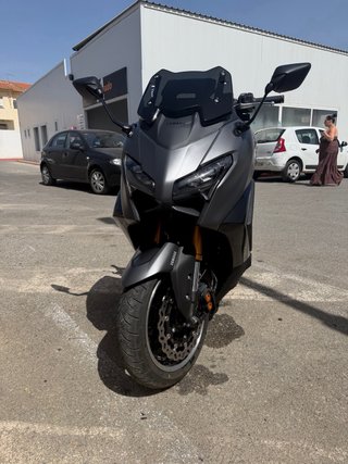 Yamaha TMAX 560 Tech MAX Negra