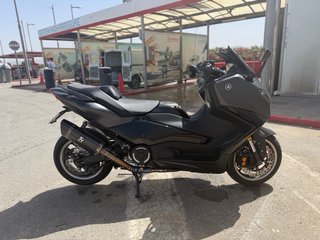 Yamaha TMAX 560 Tech MAX Negra