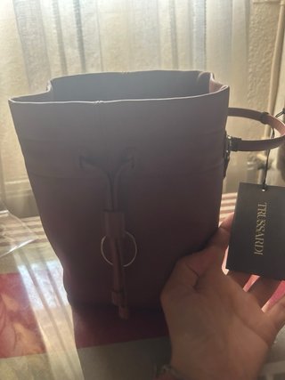 Bolso bombonera Trussardi piel marrón.