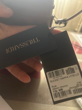 Bolso bombonera Trussardi piel marrón.