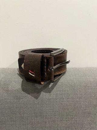 Cinturino in pelle classico da uomo