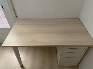 Mesa escritorio con cajonera