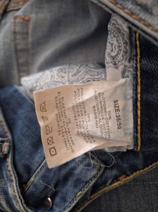 JEANS STRAPPATI DA UOMO