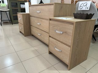 Cómoda y mesitas de noche de madera