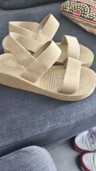 Sandalias de verano beige