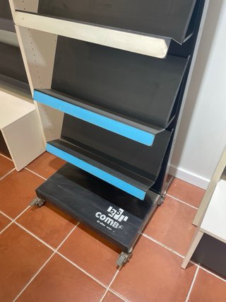 Expositor COMBEL metálico