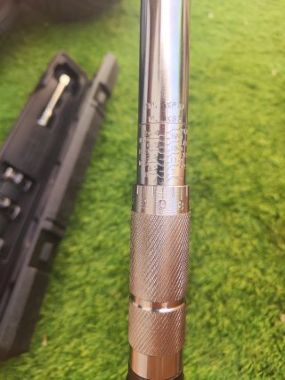 Llave Dinamométrica 40-210 Nm