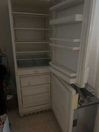 Nevera Liebherr blanca