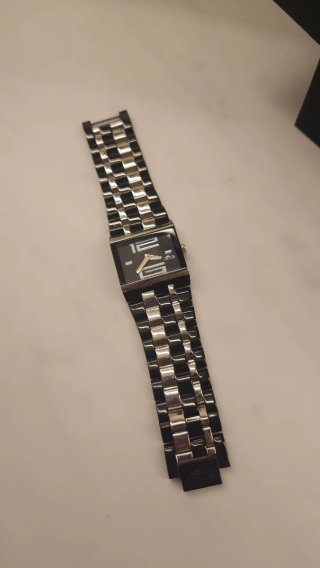 Reloj Lotus Negro y Plateado