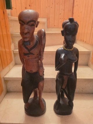 Pareja de figuras africana de madera echas a mano