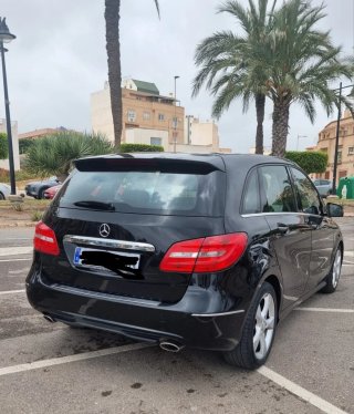 Mercedes-Benz Clase B Negro