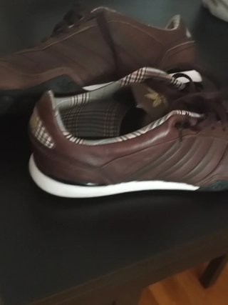 Zapatillas Adidas Marrones