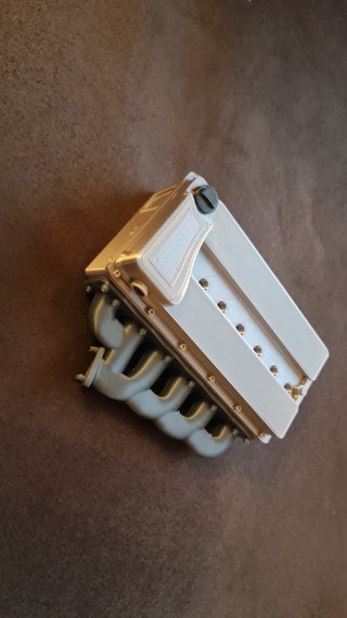 Motor V6 Volkswagen R32 escala 1/5
