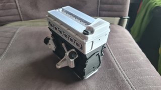 Motor V6 Volkswagen R32 escala 1/5