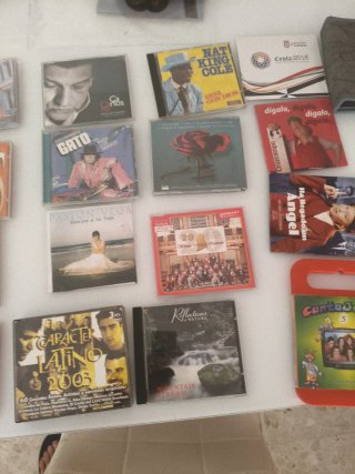 Lote 15 CDs Musica Variada + Estuche Regalo