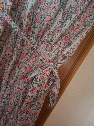 Mono corto estampado floral.