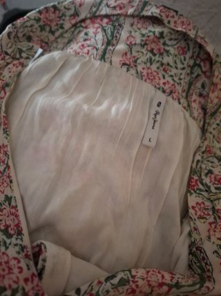 Mono corto estampado floral.