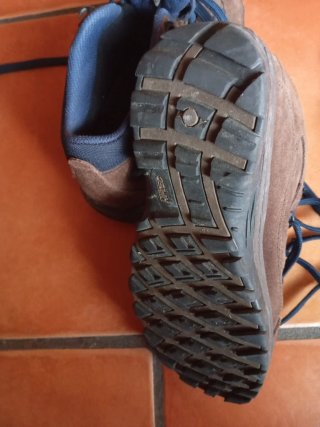 Botas de montaña marrones talla 36