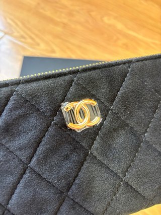Neceser Chanel Negro y Dorado