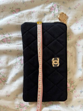 Neceser Chanel Negro y Dorado