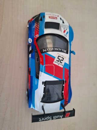 Scalextric Audi R8 LMS GT3