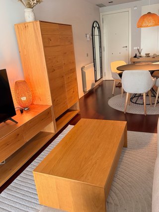 Aparador de madera Kave Home Alguema. Como nuevo