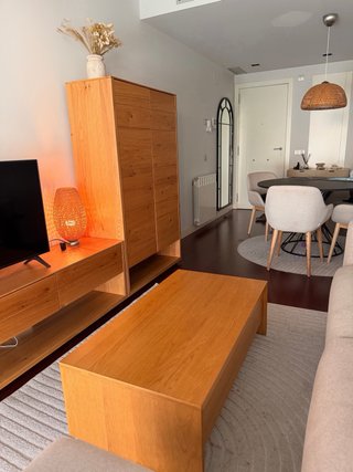 Aparador de madera Kave Home Alguema. Como nuevo