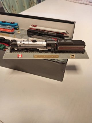 Set treni in miniatura.