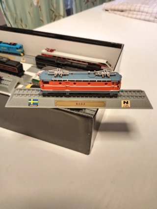 Set treni in miniatura.