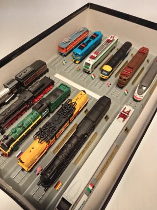 Set treni in miniatura.