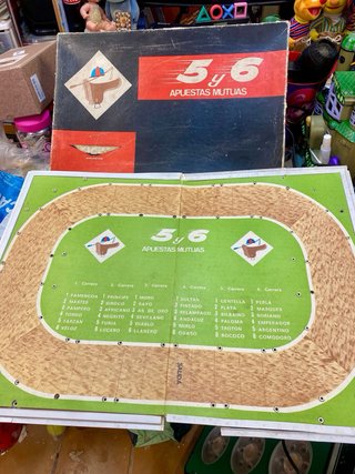 Juego de mesa de hípica antiguo