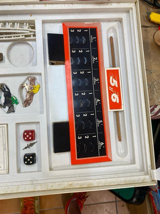 Juego de mesa de hípica antiguo