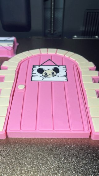 Puerta Ratón Pérez Rosa con Escalera 3D