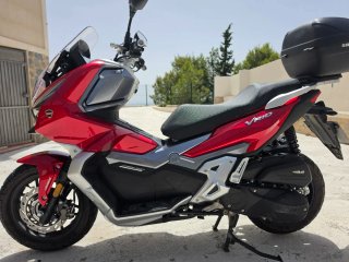 MH VR10 Scooter Roja y Plata