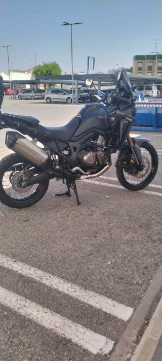 Honda CRF1000L Africa Twin Negra