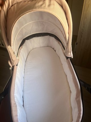 Carro Bebé Kunert Mata + Mecedora 4moms