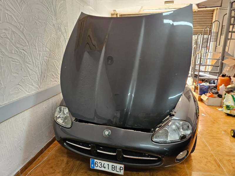 Jaguar XK8 - foto 1