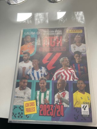 Álbum Megacracks LaLiga 2023/24 Panini