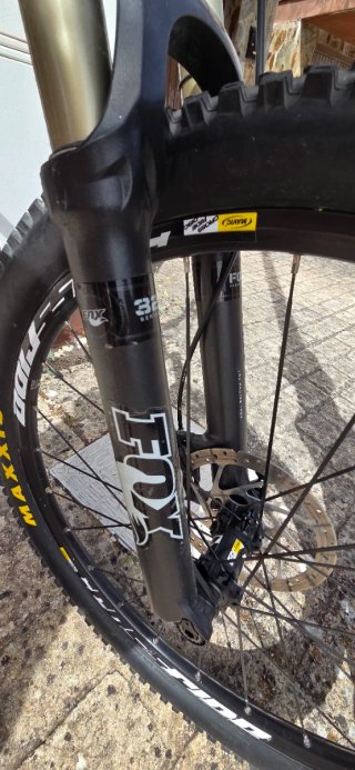 Bicicleta de Montaña Giant Reign 2 (2011)