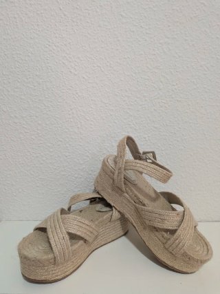 Sandalias Pull&Bear cuña esparto