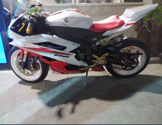 Yamaha YZF-R6 RJ11 Moto Deportiva