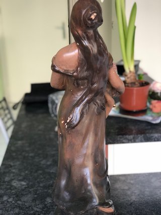 Escultura antigua Campagn madre e hijo