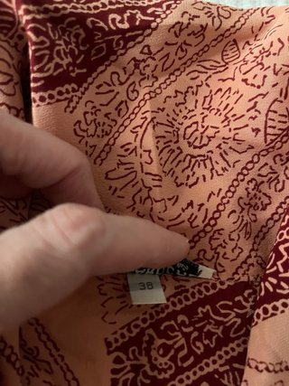 Blusa Guy Laroche Estampada Rosa palo y Granate